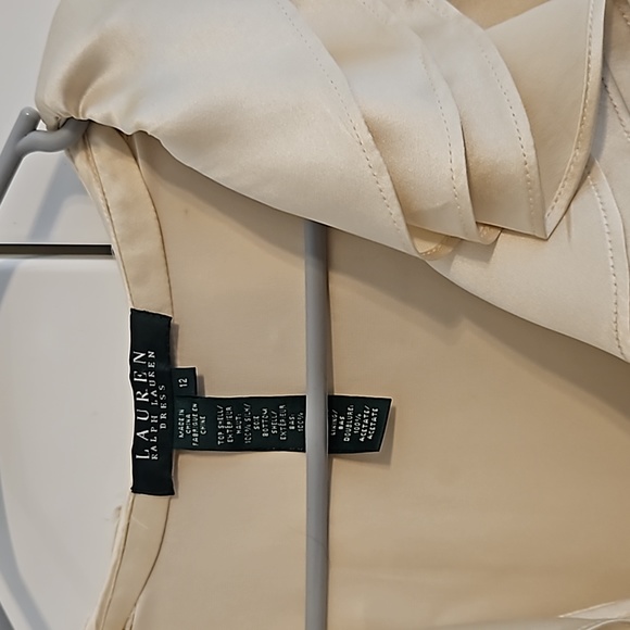 Ralpf Lauren evening dress with pure silk top. Gorgeous fringes. Size 12. - Picture 3 of 15